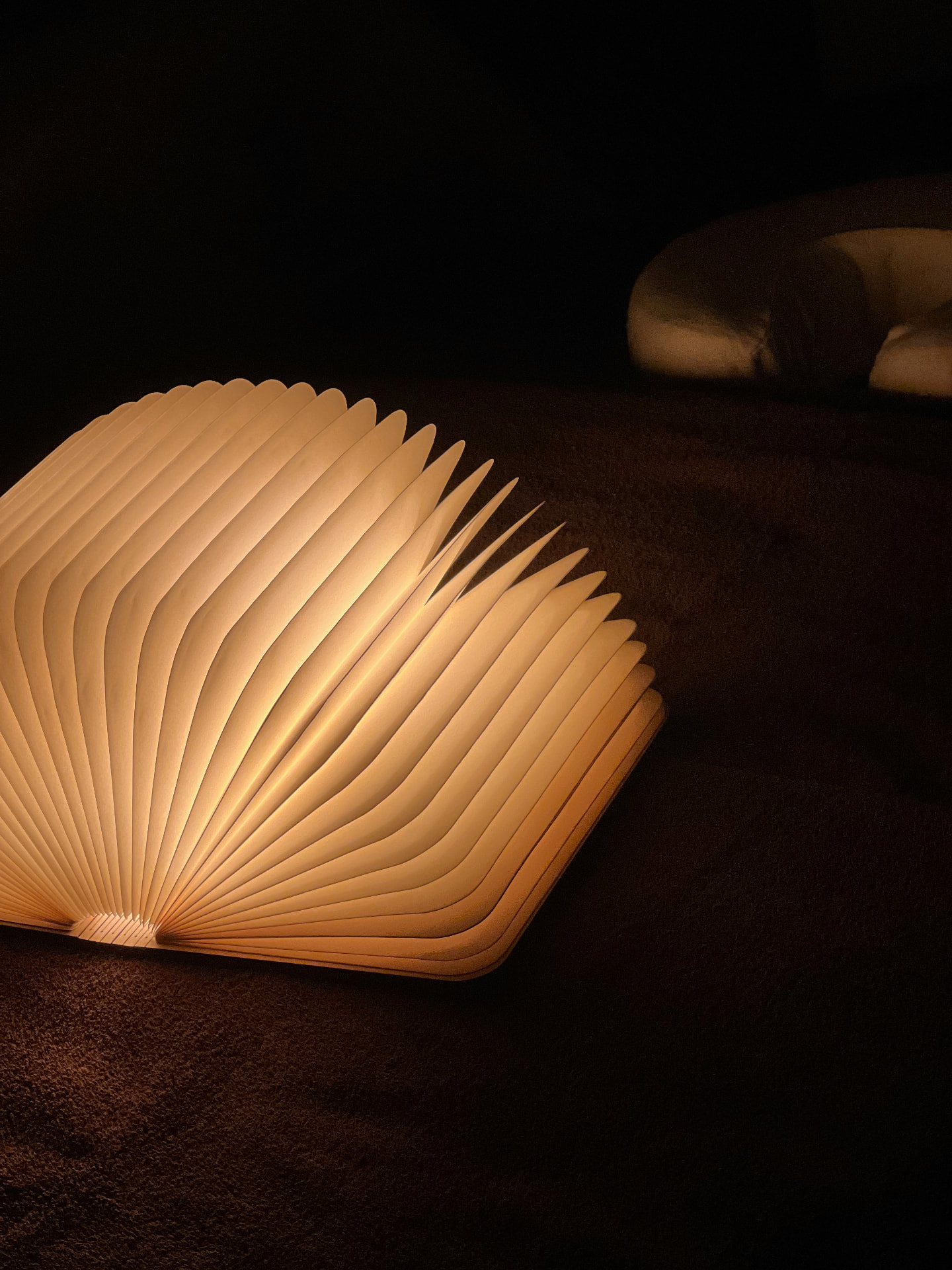 Lampada calda sul lettino da massaggio